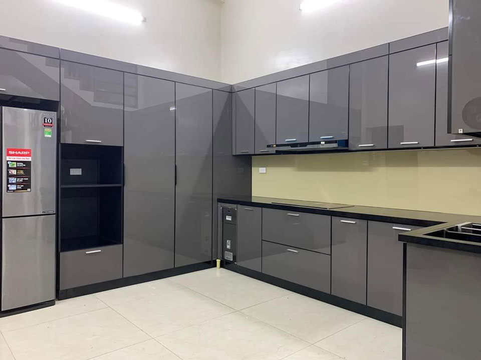 bao gia tu bep inox canh kinh 